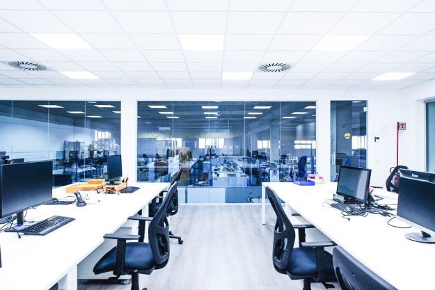 Uffici direzionali su soppalco per Essegi