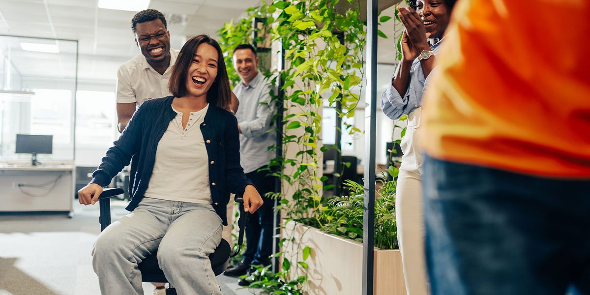 Tendenze nella progettazione di uffici per il 2024: innovazione, funzionalità e natura