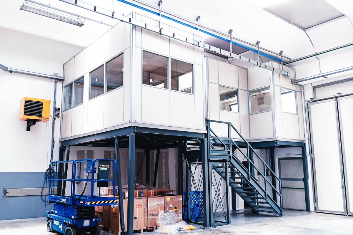 Soppalco e uffici chiavi in mano per DOVIP