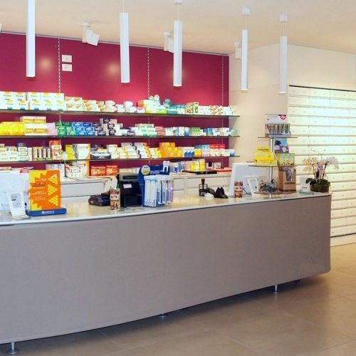 ferrari-farmacia-avesa-dopo (5)