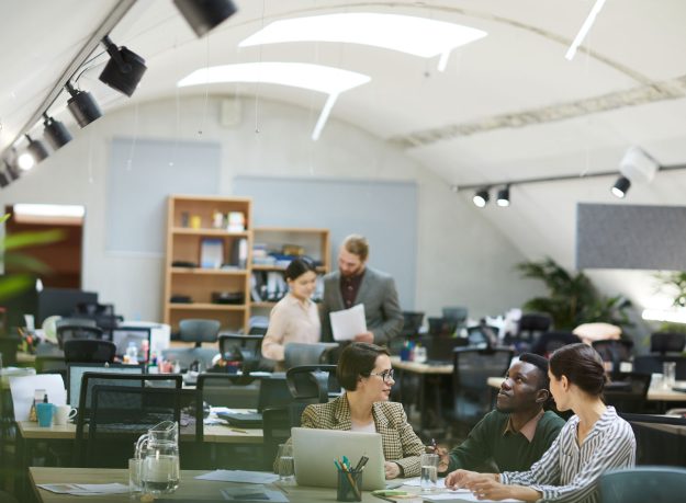 Uffici del futuro: come creare spazi che favoriscono benessere e produttività